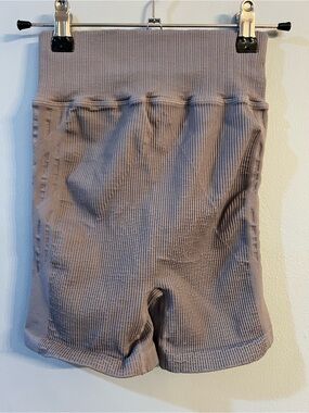 NWOT Free People Movement- High-Waist Ribbed Kids Bike Shorts — Taupe